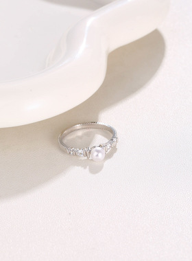 精致百搭螺纹戒环珍珠时尚闭口指环戒指女小众高级轻奢食指戒批发