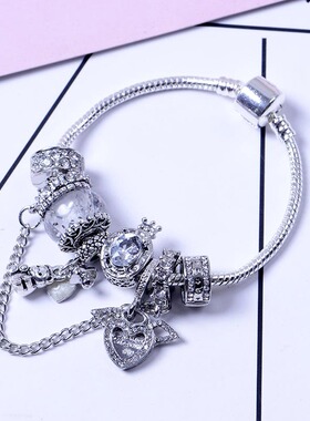 潘家手链女萌宠天使之翼ins风猫眼珠子奶嘴熊diy串珠铃铛手镯批发