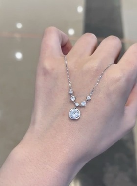 ins精致轻奢方钻项链女2025年新款小众高级感锁骨链百搭简约颈链