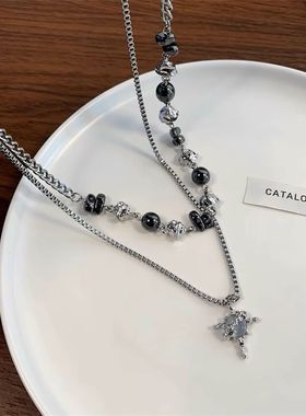 超酷~是双层叠戴十字星项链哦