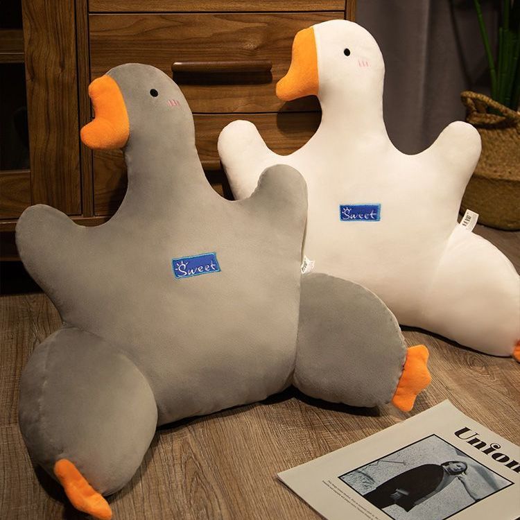 办公室靠枕椅子靠腰垫椅子大鹅抱枕靠背垫腰靠护腰枕可爱座椅靠垫