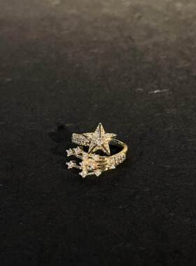 爆闪彗星五角星戒指女轻奢高级感