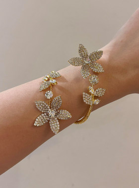 清冷感银色爆闪花朵缠绕手镯女款