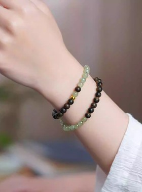 显白新疆冬季手串晴水和田玉复古