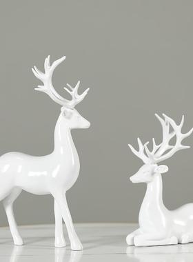 现代简约创意招财鹿摆件家居饰品客厅电视柜书房样板间艺术品摆设