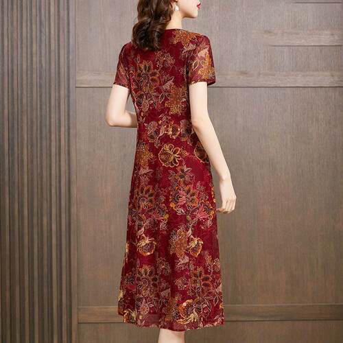 200斤高档大码v领洋气减龄红色休闲连衣裙女夏2024新款气质 - 图3