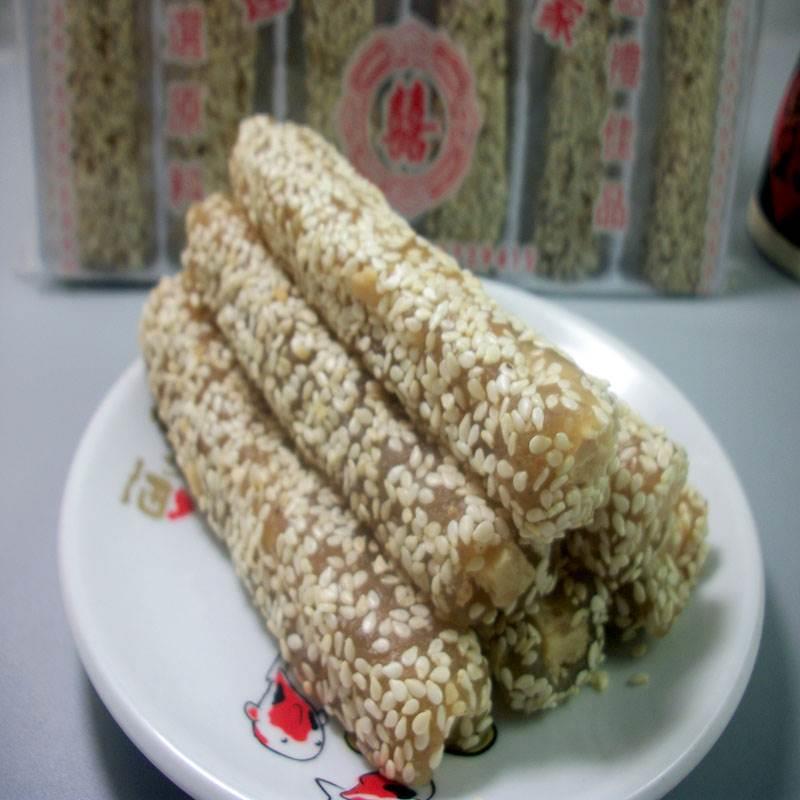 潮汕特产芝麻鸭脖软糖小吃牛皮糖零食椰丝鸭脖糖花生酥明糖糕点 - 图1