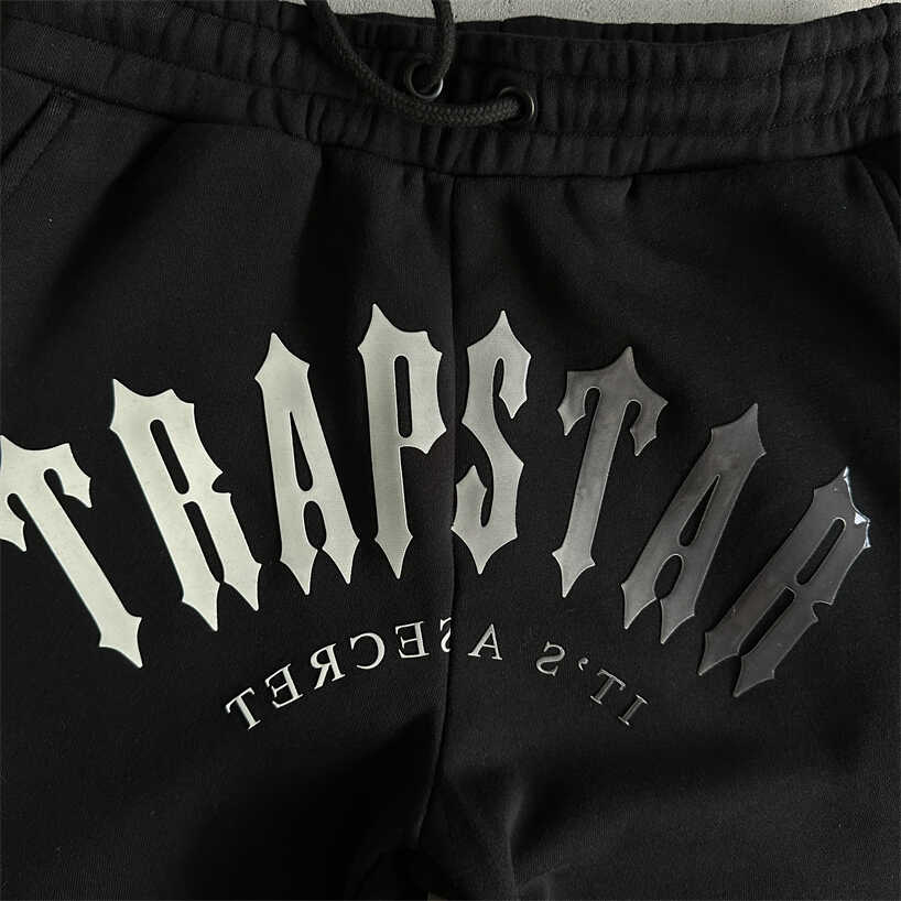 Trapstar字母logo印花时尚休闲黑白拱形高品质连帽卫衣裤运动套装