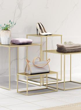 服装店装饰架子橱窗摆台中岛高低流水台金色轻奢简约展示桌子