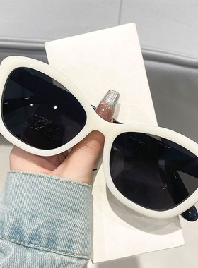 复古黑色百搭TR90太阳眼镜多边形猫眼墨镜女开车度假防晒眼镜新款