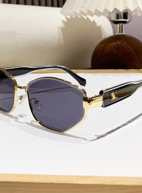 欧洲站新款欧美时尚太阳眼镜百搭潮流复古墨镜女士户外旅行防紫外