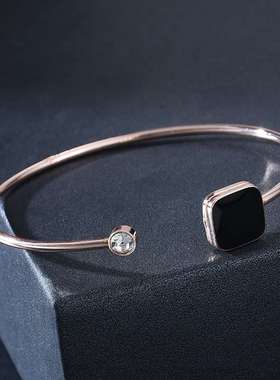 时尚百搭正方形滴油手镯韩版气质黑色配饰手环女高级感手饰