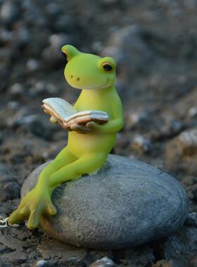创意可爱躺椅小青蛙装饰品卡通动物办公室办公桌庭院阳台景观树脂