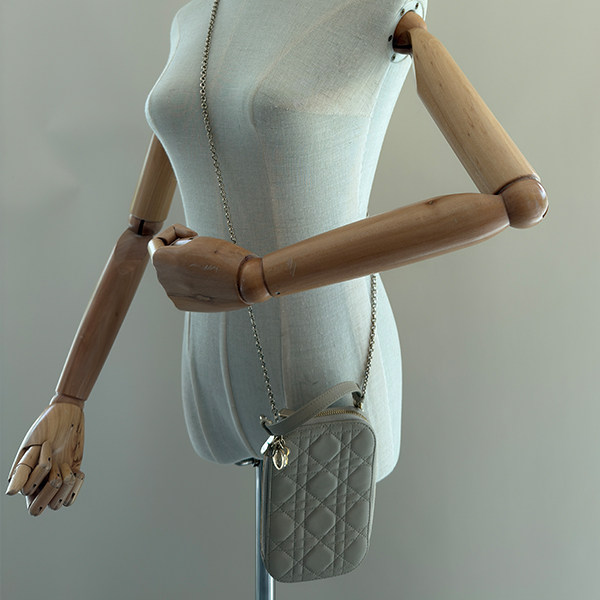 中古9新DIOR迪奥LADY DIOR CALL'IN DIOR 手机袋沙色羊皮,淘宝优惠券,粉丝福利购,淘宝优惠卷