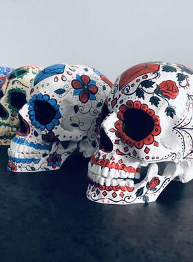 万圣节骷髅头手绘彩色摆件装饰品个性礼物酒吧纹身店拍照道具万