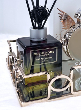 样板房衣帽间梳妆台香水托盘摆件化妆刷香薰组合套装软装饰品轻奢