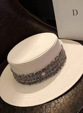 现代样板房衣帽间小香风女士帽子轻奢家居饰品拍摄展示柜陈列道具