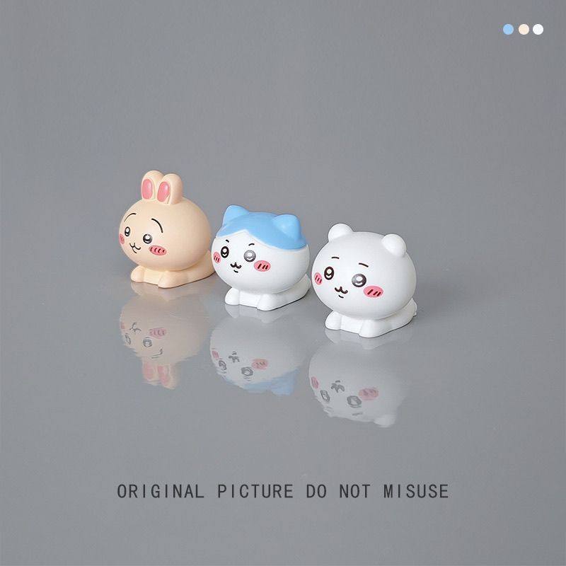 无聊,摆几只吉伊卡哇Chiikawa治愈公仔立体办公桌工位车载装饰品,淘宝优惠券,粉丝福利购,淘宝优惠卷