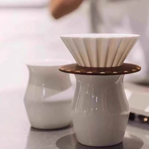 包邮日本进口ORIGAMI陶瓷手冲咖啡滤杯折纸蛋糕型便携滴漏杯木托 - 图0