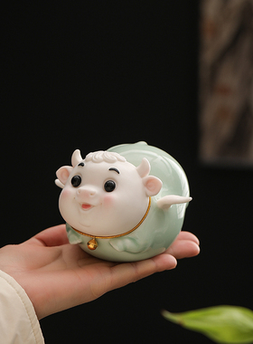 创意陶瓷可爱小福牛茶宠摆件招财