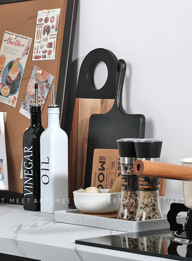 样板间厨房摆件砧板胡椒油瓶菜谱托盘组合饰品密封储物罐装饰