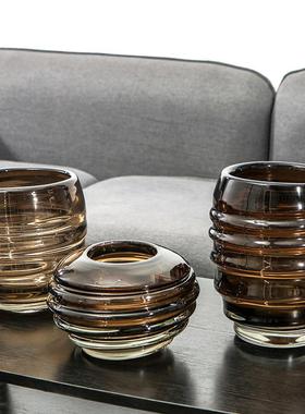 家居饰品现代极简意欧式高档别墅客厅桌面摆件琥珀色艺术玻璃花器