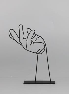 现代简约抽象线框人物金属摆件客厅样板房电视柜售楼处家居装饰品