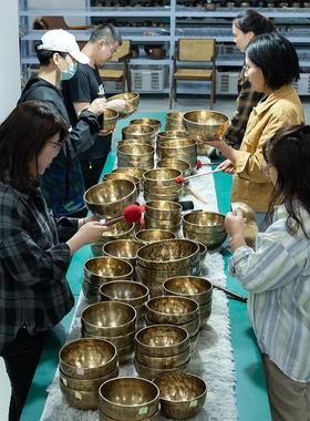 满月钵尼泊尔颂钵纯手工加厚冥想瑜伽钵盂铜钵音钵疗愈铜器唱歌碗