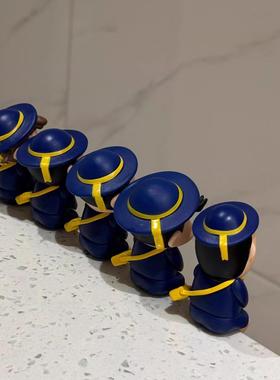 蜡笔小新客厅玄关摆件装饰品房间改造小物件办公室桌面显示器摆件