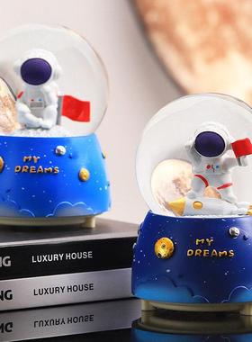 水晶球宇航员摆件儿童小男生女孩生日礼物太空人办公室桌面装饰品