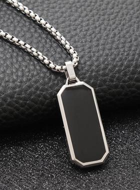 简约百搭项链男时尚饰品装饰长款钛钢不掉色黑色方牌复古吊坠配饰
