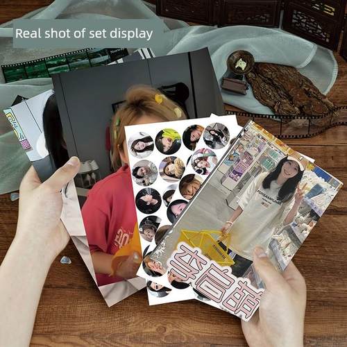 李启萌周边113件套画册礼品包海报宝丽来明信片书签贴纸贺卡照片 - 图0