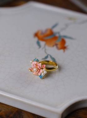 鎏金仿点翠花丝烧牡丹花戒指匠心锻造纯手工制作传统文艺复古风格