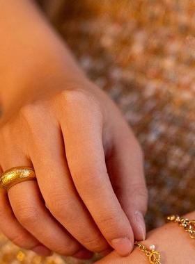 金焰锤纹锆石戒指黄金色新款戒指女高级感简约气质个性食指戒指环