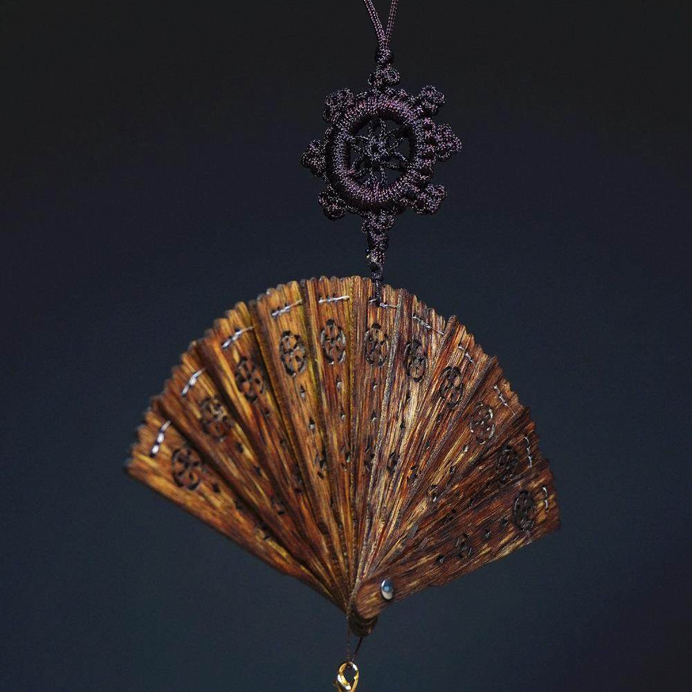 越南芽庄黑油老料沉香扇古风古典工艺品摆件复古天然沉香折扇挂坠,淘宝优惠券,粉丝福利购,淘宝优惠卷