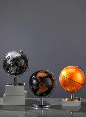 家庭装饰品全球装饰品创意无障碍豪华办公室书桌酒柜现代家庭桌面