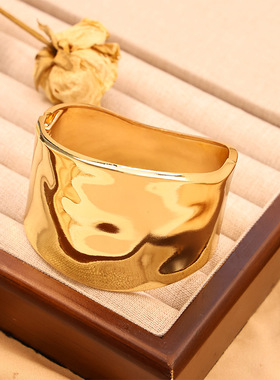 欧美跨境小众复古轻奢ins风夸张宽边大小凹凸纹手镯现货厂家直发