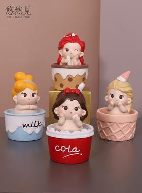 可爱卡通小女生车载摇头摆件创意汽车中控台装饰用品个性车内摆设