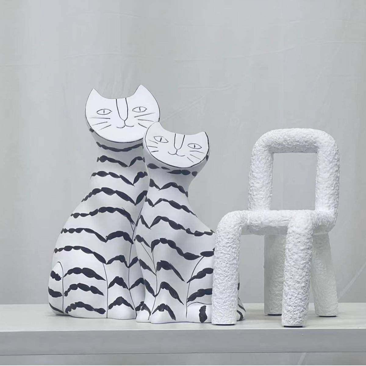 现代简约手绘轻奢黑白条纹猫树脂猫摆件样板房售楼处软装品汤圆猫,淘宝优惠券,粉丝福利购,淘宝优惠卷