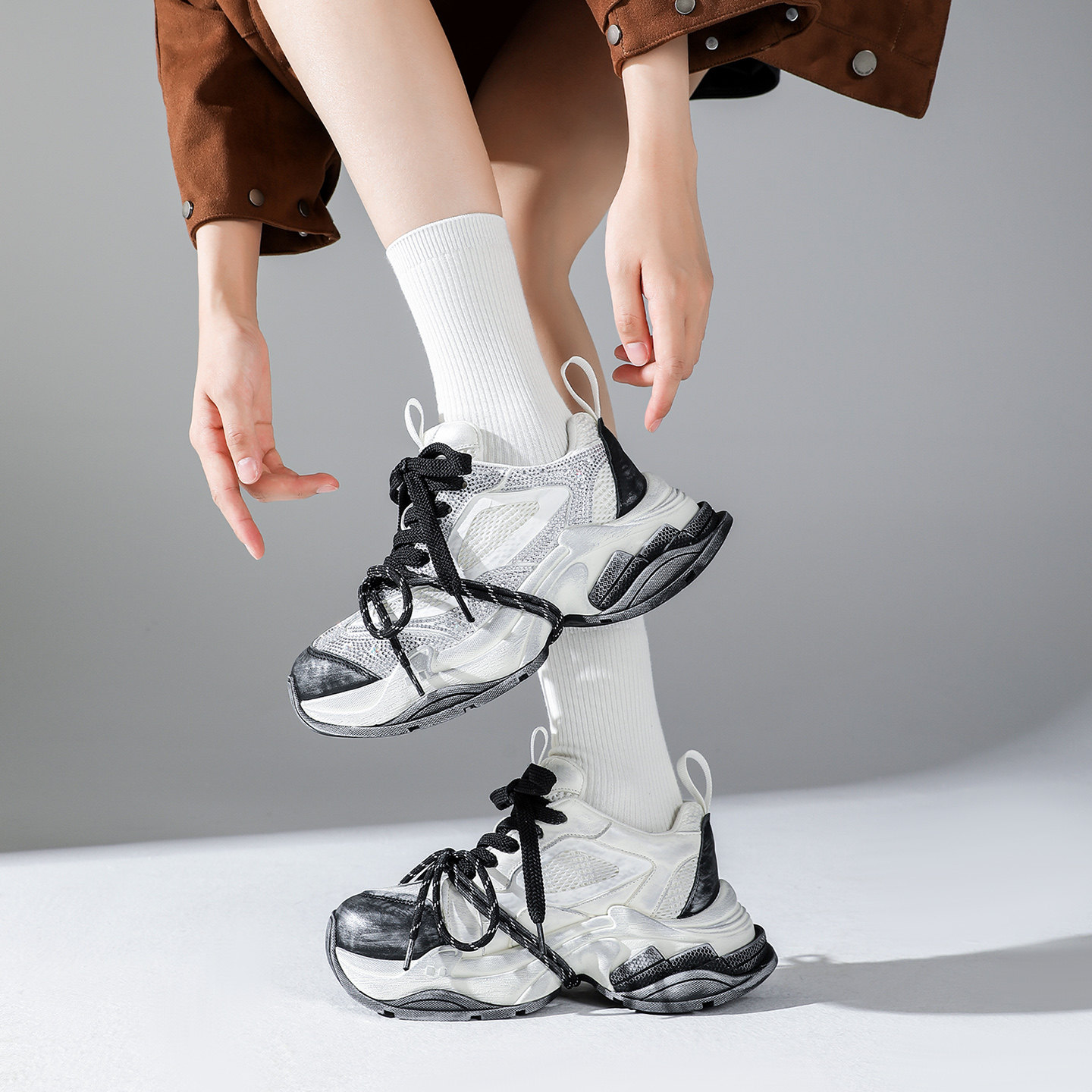 DESKISS女鞋2025秋季新款黑白熊猫鞋亮钻时尚气垫厚底老爹鞋女款,淘宝优惠券,粉丝福利购,淘宝优惠卷