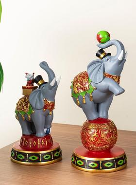 新品马戏团大象动物摆件家居酒柜电视柜玄关装饰品树脂工艺品