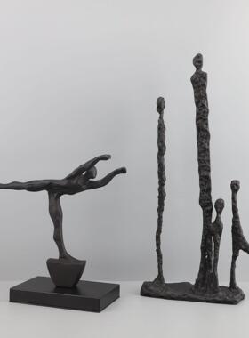 新中式创意黑色铸铁人摆件样板房电视柜卧室书房客厅桌面玄关饰品