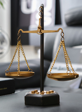 复古天平秤摆件轻奢高档律师办公室桌面装饰客厅玄关酒柜书房摆设