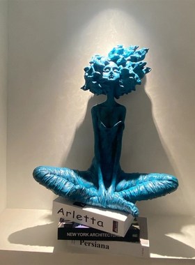 抽象坐姿人物雕塑摩女郎摆件售楼处样板房客厅玄关软装艺术装饰品