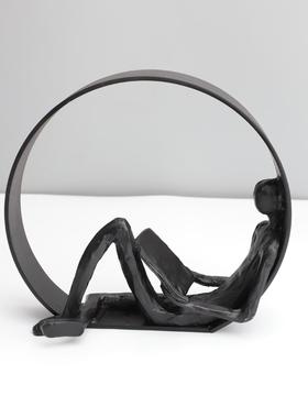 欧式创意铸铁阅读人物摆件样板房电视柜茶几客厅玄关家居软装饰品