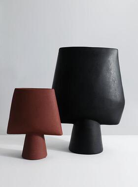 现代简约树脂扁形花器花瓶样板间民宿客厅餐厅桌面花插软装饰品