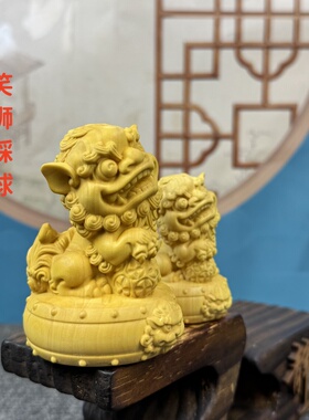 黄杨木雕招财进宝狮子