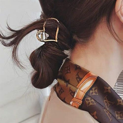 Fashion Hollow Heart Metal Hair Claw Clips Simple Non Slip - 图1