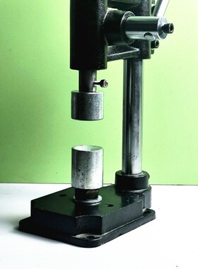 手动压核桃神器核桃夹家用夹核桃工具压核桃钳子夹胡桃夹子商用