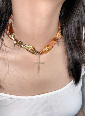 新款时尚高级感印花丝巾绑带项链小众设计感镶钻十字架吊坠颈链
